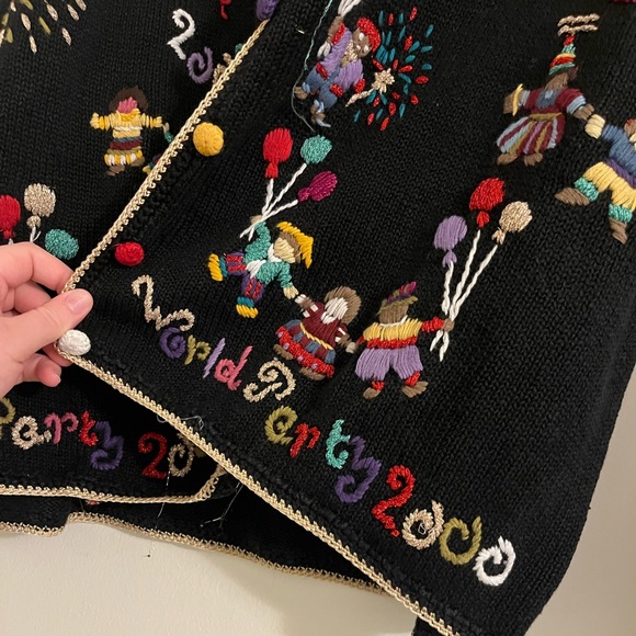 Heirloom Collectibles “World Party 2000” Embroidered Black Cardigan - Picture 4 of 7